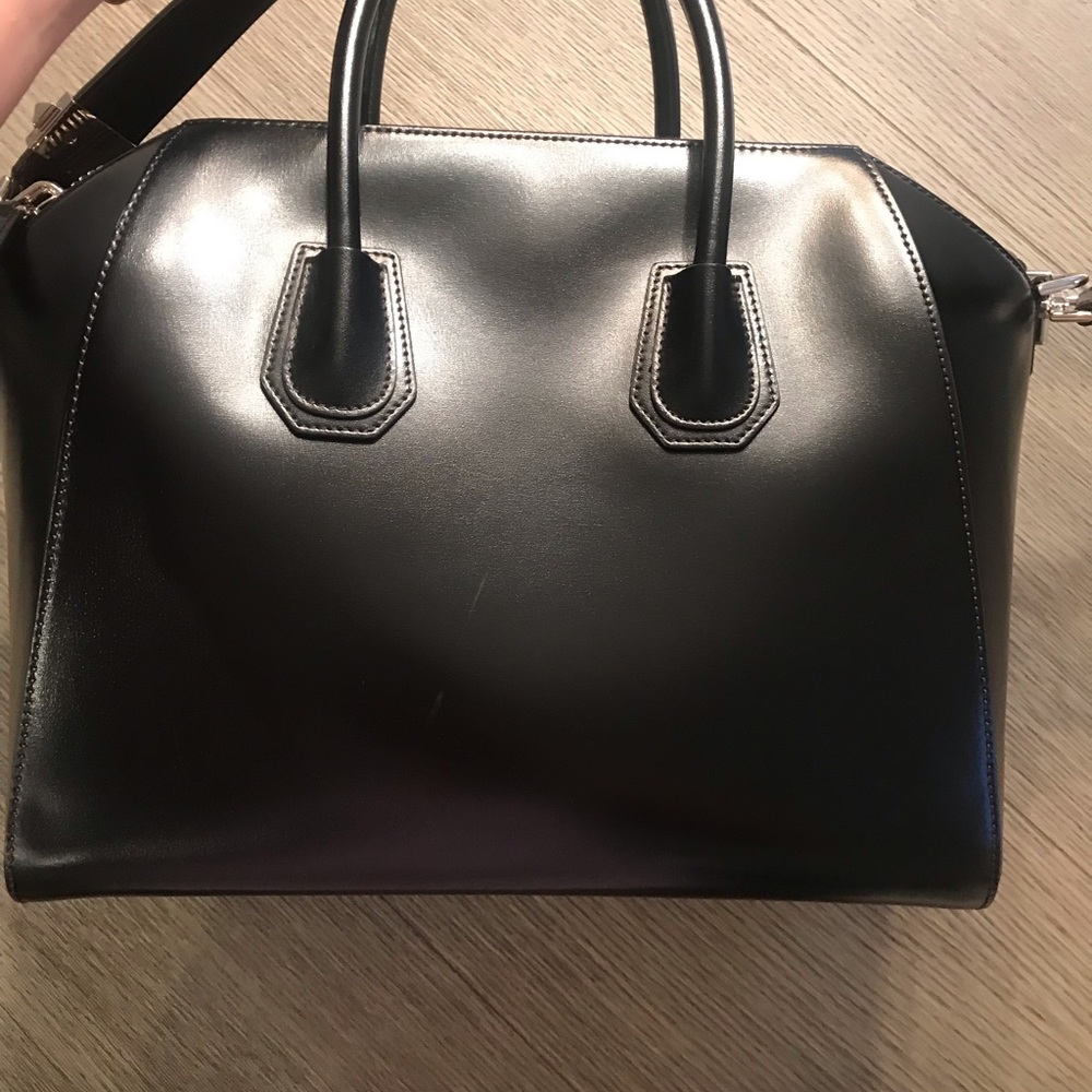 Givenchy Antigona Medium Satchel Bag - Picture 2 of 3